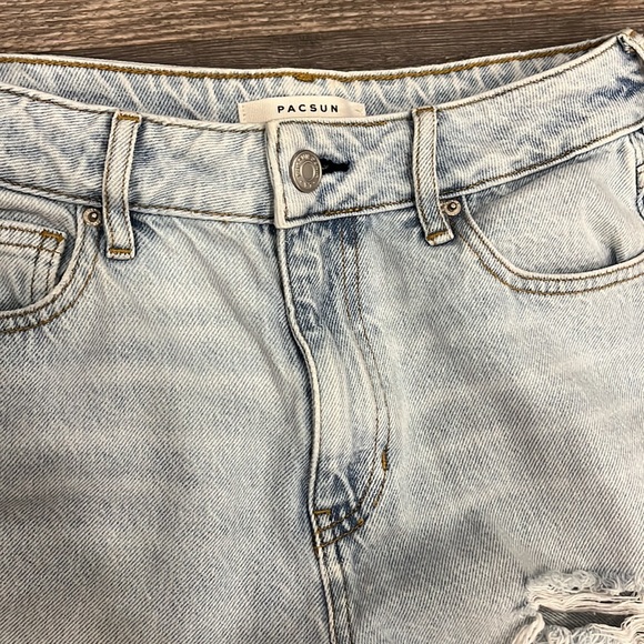 PacSun Distressed Ripped Mom Jeans - Picture 3 of 6